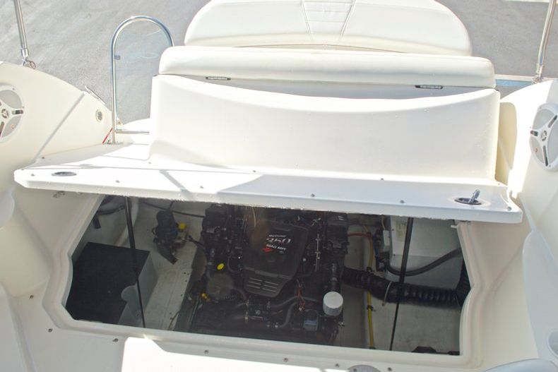 Thumbnail 19 for Used 2007 Maxum 2400 SE boat for sale in West Palm Beach, FL