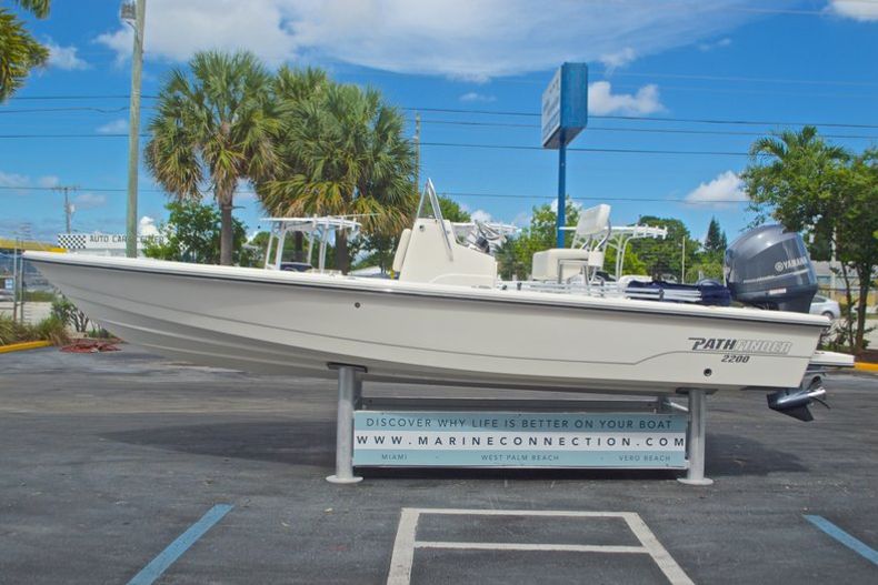 Thumbnail 11 for Used 2013 Pathfinder 2200 TRS Bay Boat boat for sale in West Palm Beach, FL