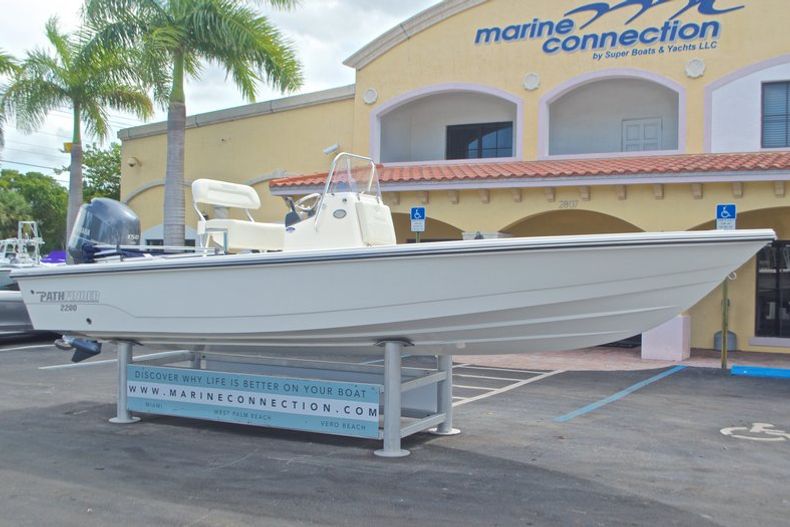 Thumbnail 10 for Used 2013 Pathfinder 2200 TRS Bay Boat boat for sale in West Palm Beach, FL