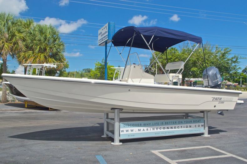 Thumbnail 3 for Used 2013 Pathfinder 2200 TRS Bay Boat boat for sale in West Palm Beach, FL