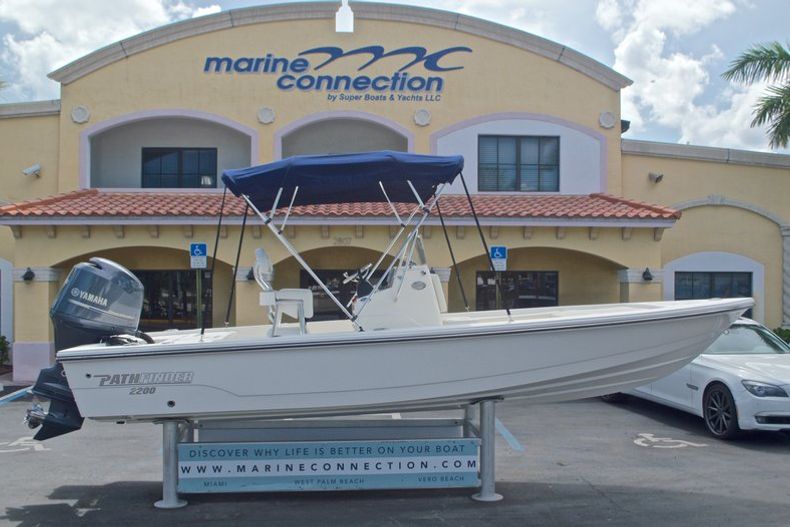 Used 2013 Pathfinder 2200 TRS Bay Boat boat for sale in West Palm Beach, FL