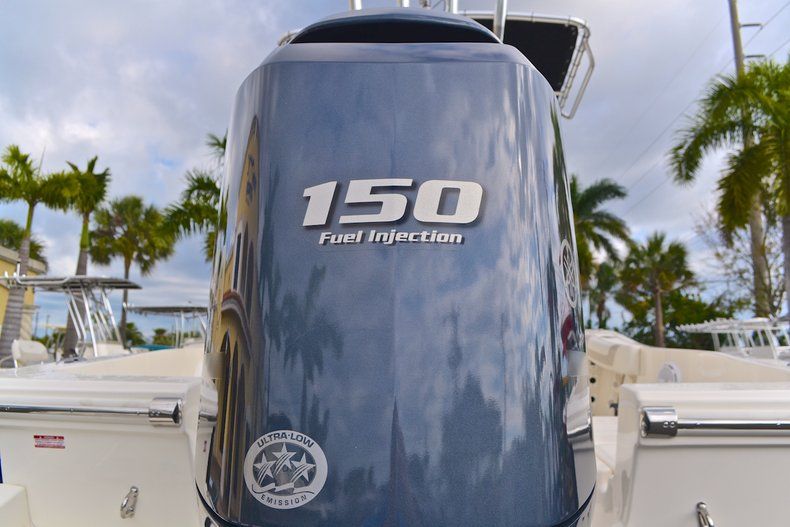 Thumbnail 11 for New 2013 Pioneer 220 Bay Sport boat for sale in West Palm Beach, FL