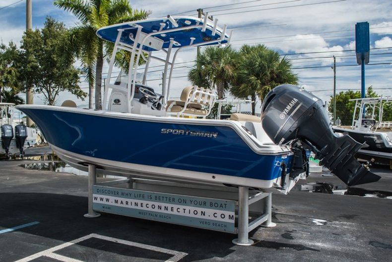 Thumbnail 5 for New 2016 Sportsman Open 212 Center Console boat for sale in Miami, FL
