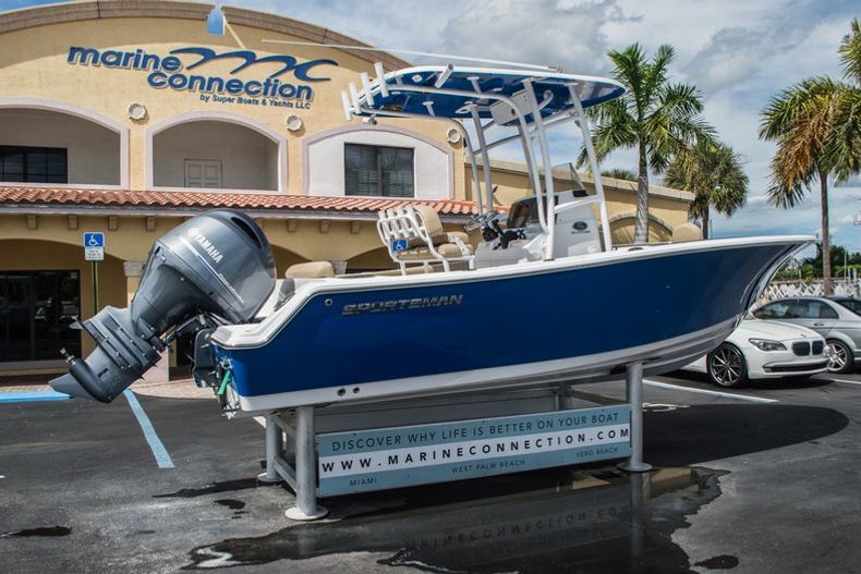 Thumbnail 7 for New 2016 Sportsman Open 212 Center Console boat for sale in Miami, FL