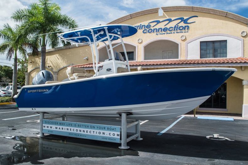 Thumbnail 1 for New 2016 Sportsman Open 212 Center Console boat for sale in Miami, FL