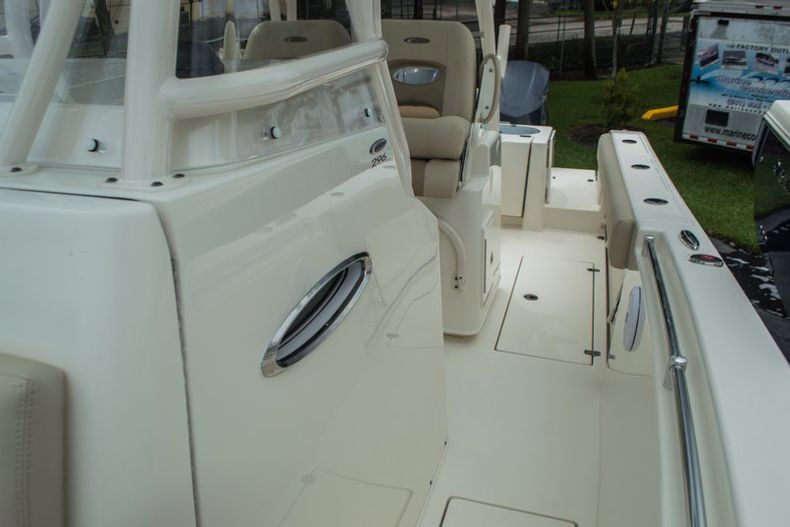 Thumbnail 14 for New 2016 Cobia 296 Center Console boat for sale in West Palm Beach, FL