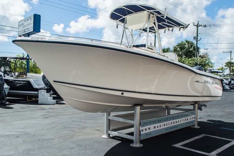Thumbnail 3 for Used 2005 Sea Hunt 22 Triton boat for sale in West Palm Beach, FL
