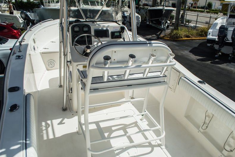 Thumbnail 9 for Used 2005 Sea Hunt 22 Triton boat for sale in West Palm Beach, FL