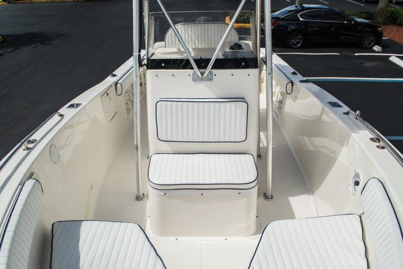 Thumbnail 13 for Used 2005 Sea Hunt 22 Triton boat for sale in West Palm Beach, FL