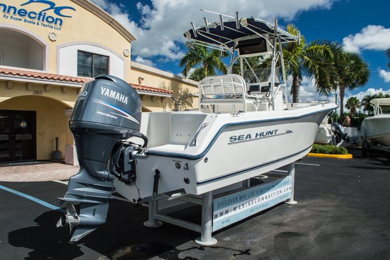 Thumbnail 7 for Used 2005 Sea Hunt 22 Triton boat for sale in West Palm Beach, FL