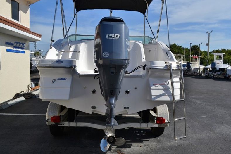 Thumbnail 5 for New 2014 Hurricane SunDeck SD 2200 OB boat for sale in West Palm Beach, FL