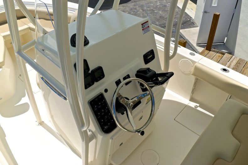 Thumbnail 71 for New 2015 Cobia 256 Center Console boat for sale in Miami, FL