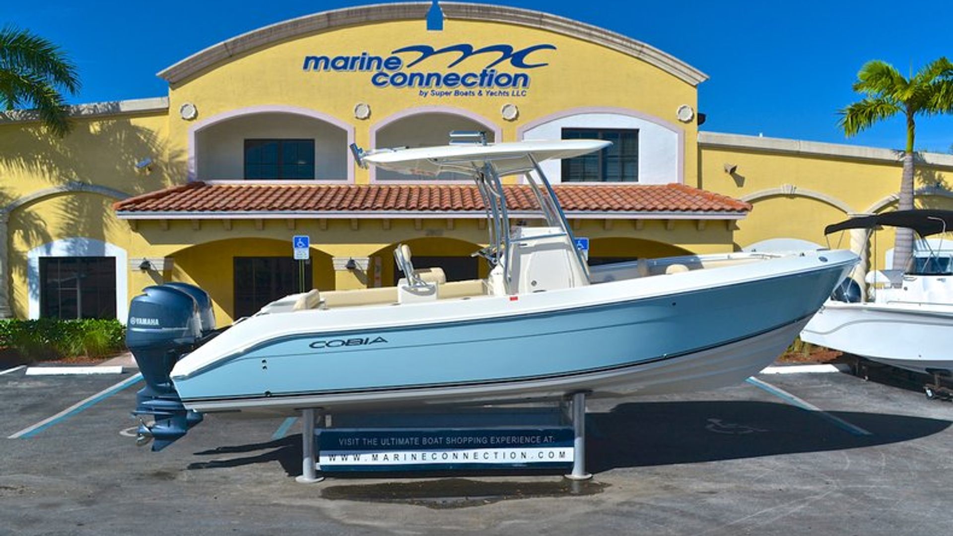 New 2013 Cobia 256 Center Console #K017 image 1