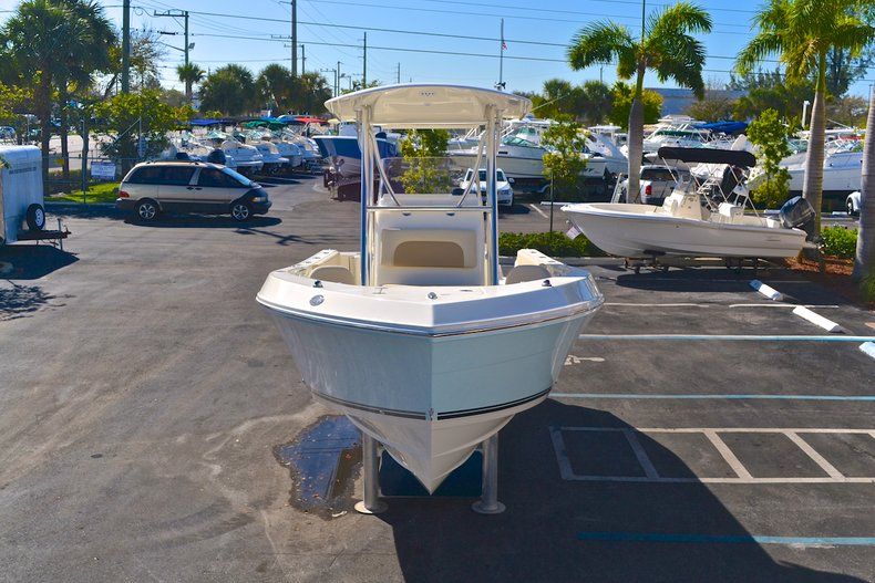 Thumbnail 100 for New 2013 Cobia 256 Center Console boat for sale in West Palm Beach, FL