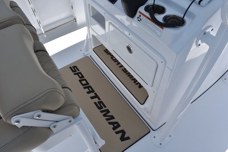 Thumbnail 36 for New 2018 Sportsman Open 232 Center Console boat for sale in Vero Beach, FL