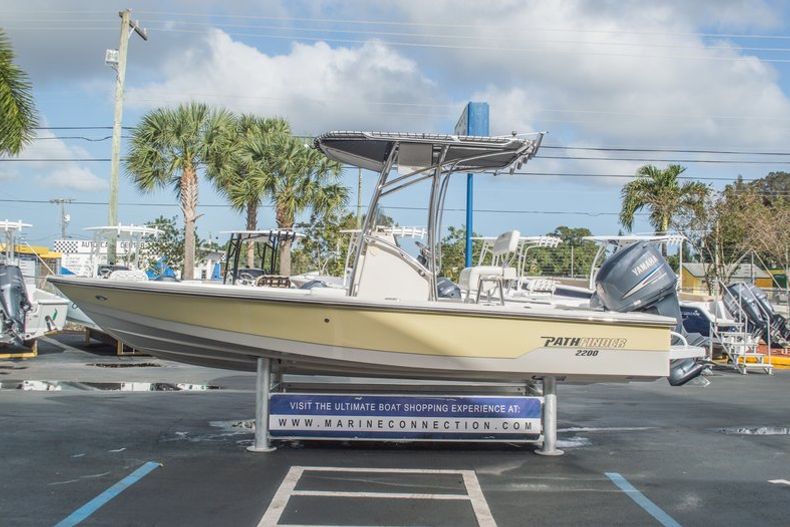 Thumbnail 5 for Used 2008 Pathfinder 2200 boat for sale in West Palm Beach, FL