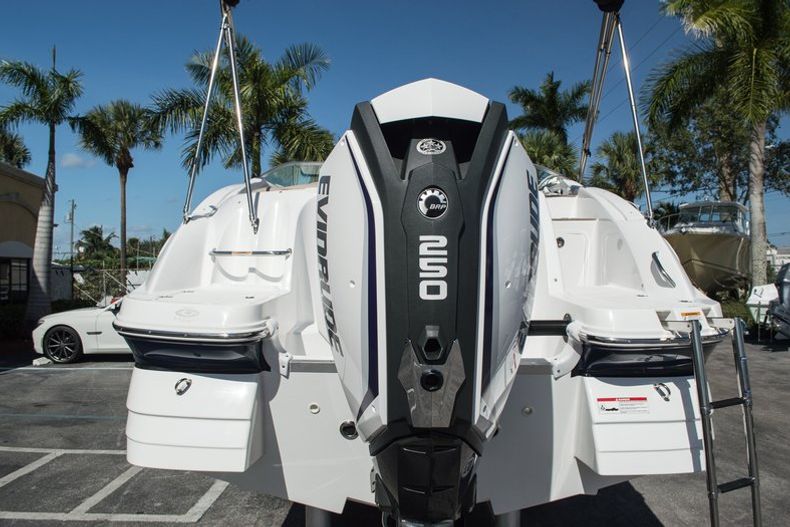 Thumbnail 5 for New 2015 Hurricane SunDeck SD 2400 OB boat for sale in Miami, FL