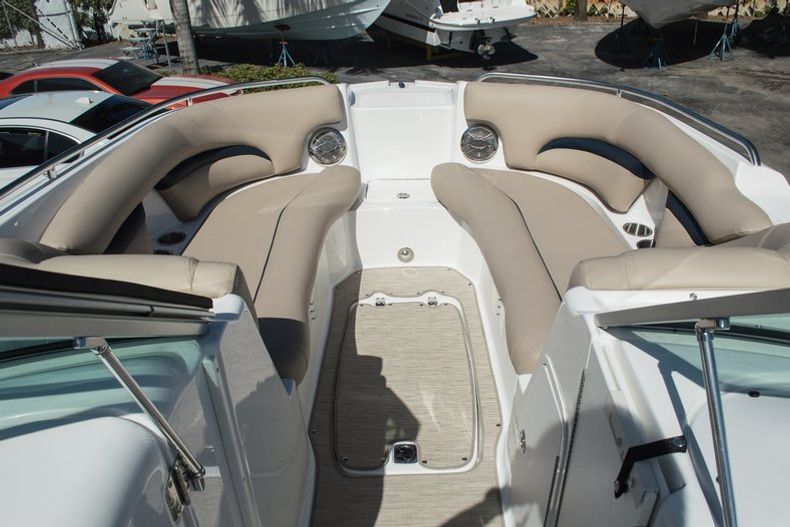 Thumbnail 12 for New 2015 Hurricane SunDeck SD 2400 OB boat for sale in Miami, FL