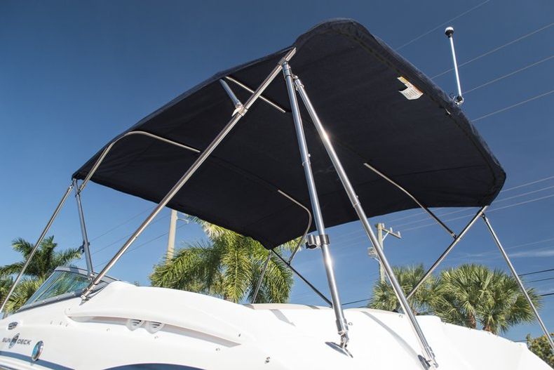 Thumbnail 23 for New 2015 Hurricane SunDeck SD 2400 OB boat for sale in Miami, FL