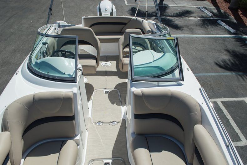 Thumbnail 20 for New 2015 Hurricane SunDeck SD 2400 OB boat for sale in Miami, FL