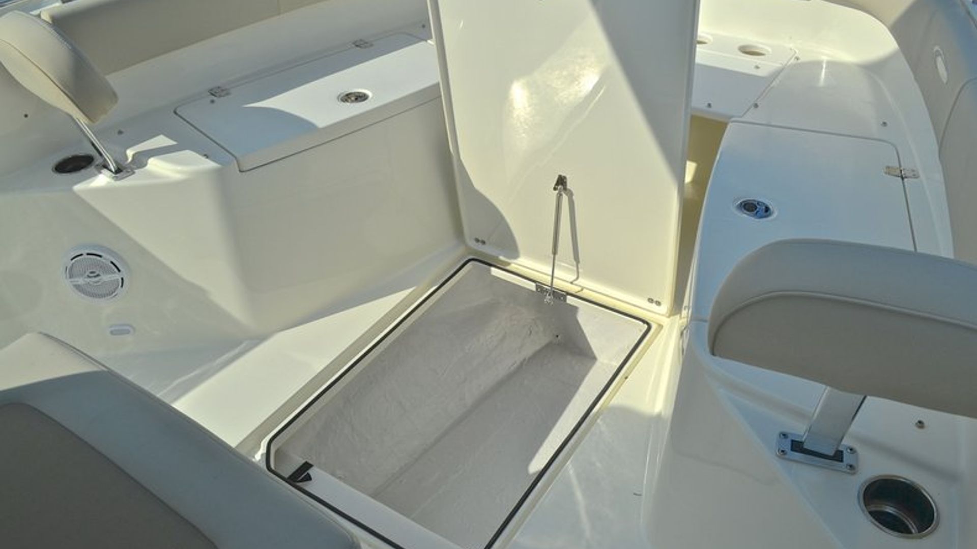 New 2013 Cobia 296 Center Console #N027 image 110