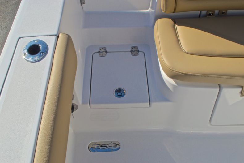 Thumbnail 10 for New 2016 Sportsman Heritage 251 Center Console boat for sale in West Palm Beach, FL