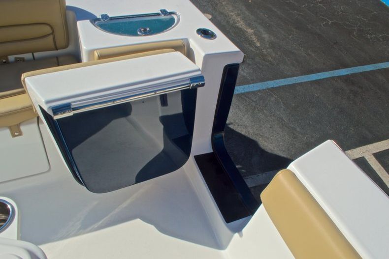 Thumbnail 31 for New 2016 Sportsman Heritage 251 Center Console boat for sale in West Palm Beach, FL