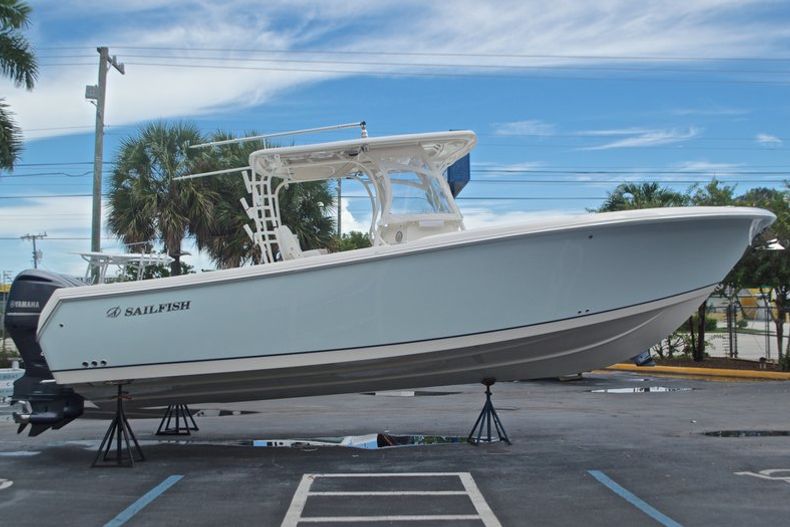 Thumbnail 5 for Used 2015 Sailfish 320 CC Center Console boat for sale in West Palm Beach, FL