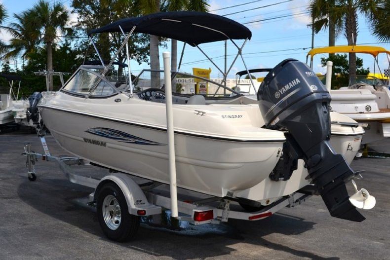 Thumbnail 5 for New 2013 Stingray 191 RX Bowrider boat for sale in West Palm Beach, FL