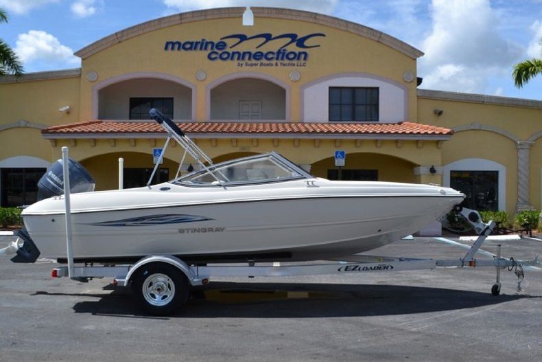 Thumbnail 8 for New 2013 Stingray 191 RX Bowrider boat for sale in West Palm Beach, FL
