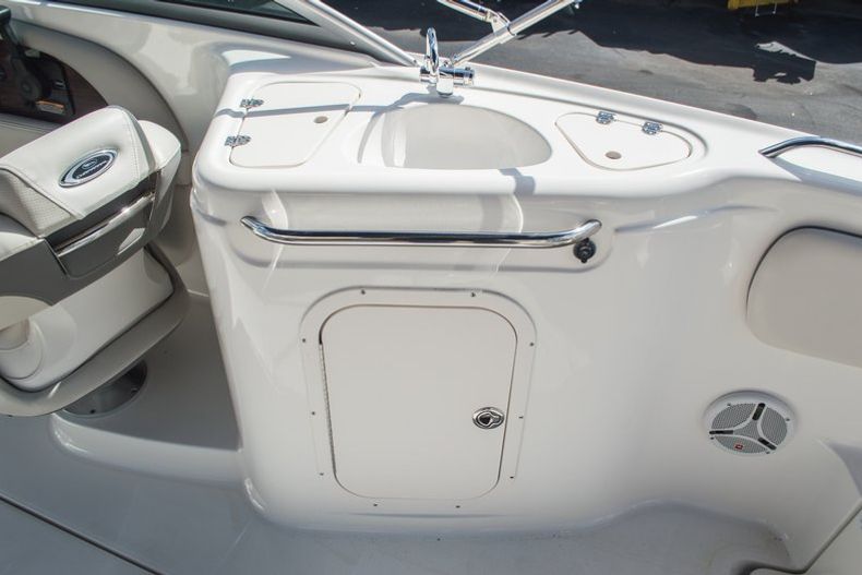 Thumbnail 26 for Used 2006 Chaparral 254 Sunesta Deck Boat boat for sale in West Palm Beach, FL