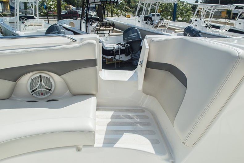 Thumbnail 47 for Used 2006 Chaparral 254 Sunesta Deck Boat boat for sale in West Palm Beach, FL