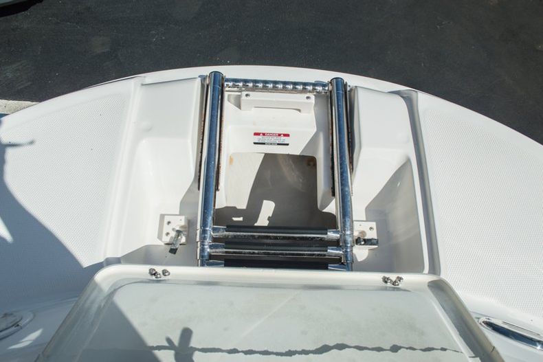 Thumbnail 52 for Used 2006 Chaparral 254 Sunesta Deck Boat boat for sale in West Palm Beach, FL