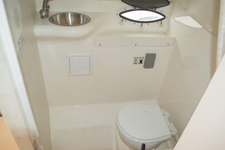 Thumbnail 13 for Used 2005 Glastron GS 249 Sport Cruiser boat for sale in West Palm Beach, FL