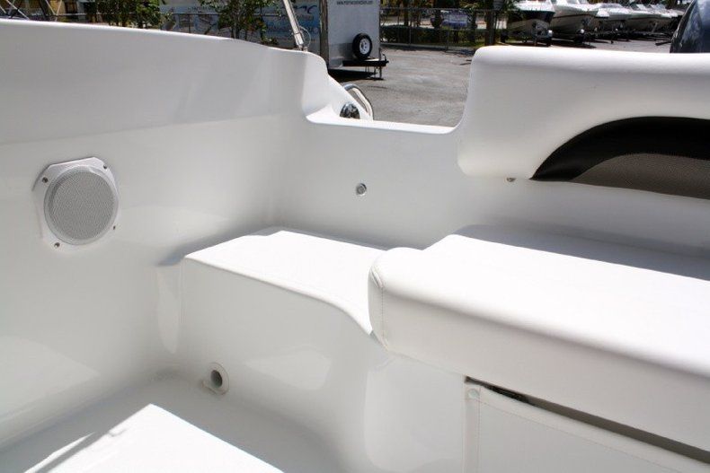 Thumbnail 30 for New 2014 Hurricane SunDeck Sport SS 188 OB boat for sale in West Palm Beach, FL