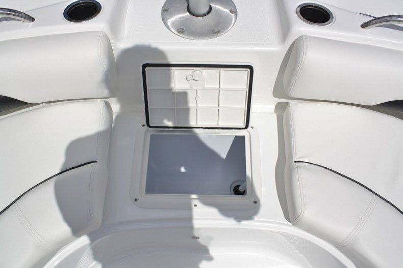 Thumbnail 43 for New 2014 Hurricane SunDeck Sport SS 188 OB boat for sale in West Palm Beach, FL