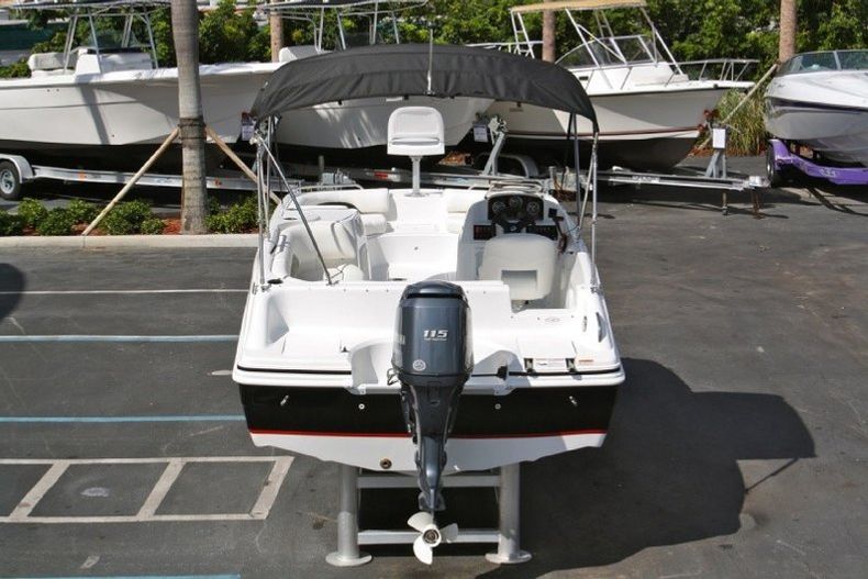 Thumbnail 45 for New 2014 Hurricane SunDeck Sport SS 188 OB boat for sale in West Palm Beach, FL