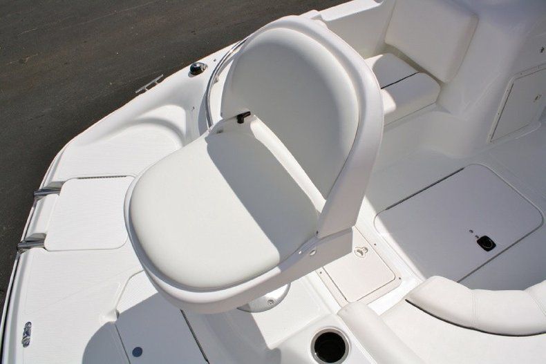 Thumbnail 40 for New 2014 Hurricane SunDeck Sport SS 188 OB boat for sale in West Palm Beach, FL