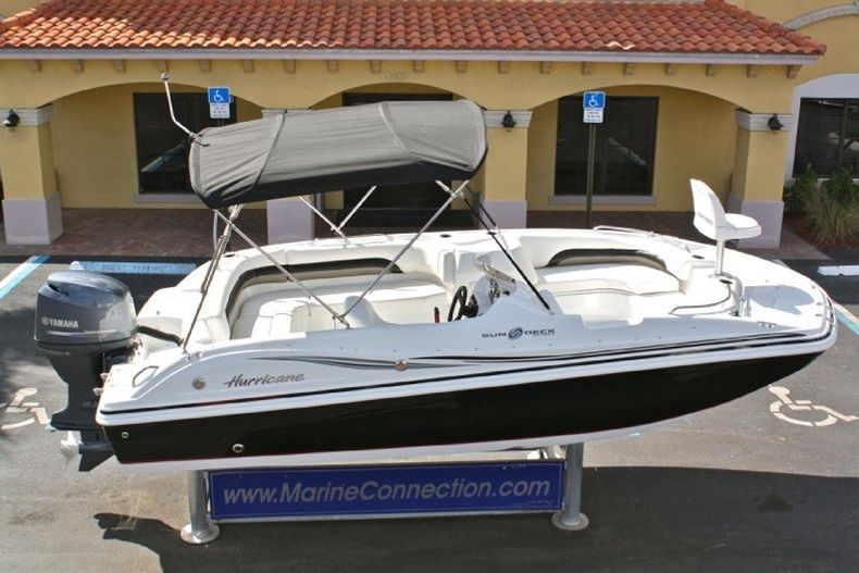 Thumbnail 47 for New 2014 Hurricane SunDeck Sport SS 188 OB boat for sale in West Palm Beach, FL