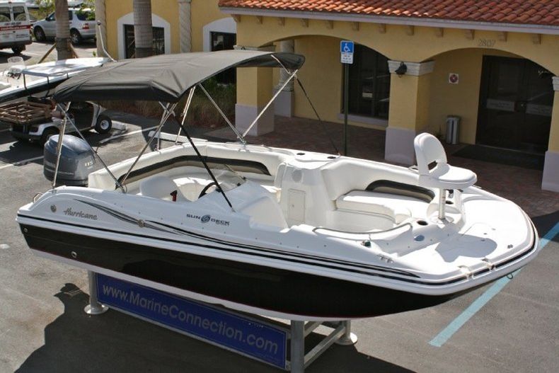 Thumbnail 48 for New 2014 Hurricane SunDeck Sport SS 188 OB boat for sale in West Palm Beach, FL