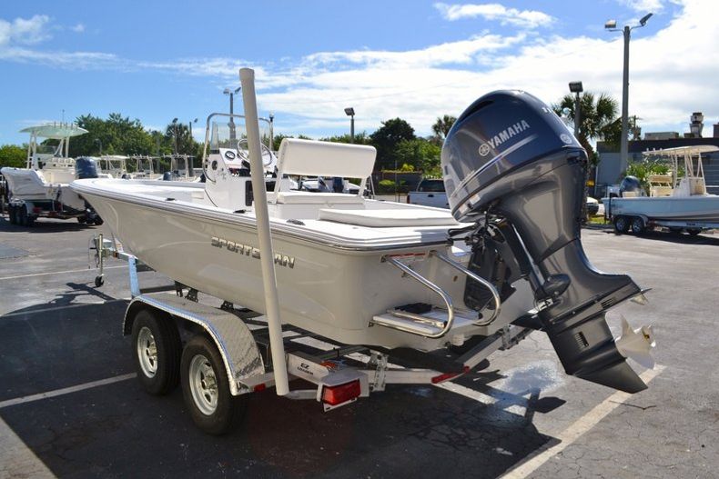 Thumbnail 4 for New 2016 Sportsman 20 Island Bay boat for sale in Vero Beach, FL