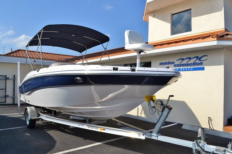 Thumbnail 1 for New 2015 Hurricane SunDeck Sport SS 203 OB boat for sale in Vero Beach, FL