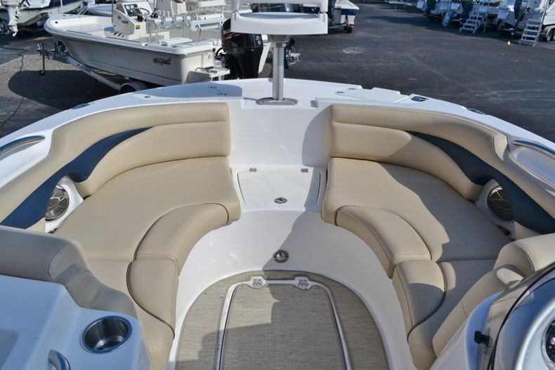 Thumbnail 13 for New 2015 Hurricane SunDeck Sport SS 203 OB boat for sale in Vero Beach, FL