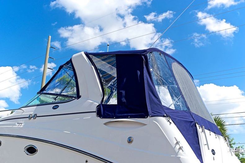 Thumbnail 17 for New 2014 Rinker 260 EC Express Cruiser boat for sale in West Palm Beach, FL