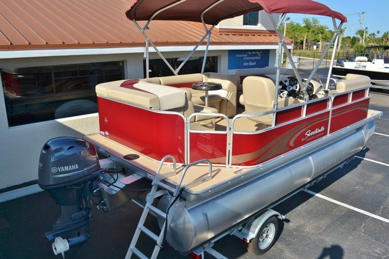 Thumbnail 25 for New 2014 Sweetwater 2086 Cruise 3 Gate boat for sale in Vero Beach, FL
