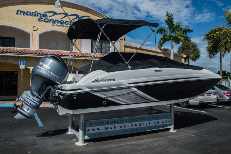 Thumbnail 14 for New 2016 Hurricane SunDeck Sport SS 188 OB boat for sale in West Palm Beach, FL