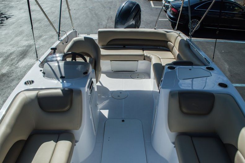 Thumbnail 24 for New 2016 Hurricane SunDeck Sport SS 188 OB boat for sale in West Palm Beach, FL