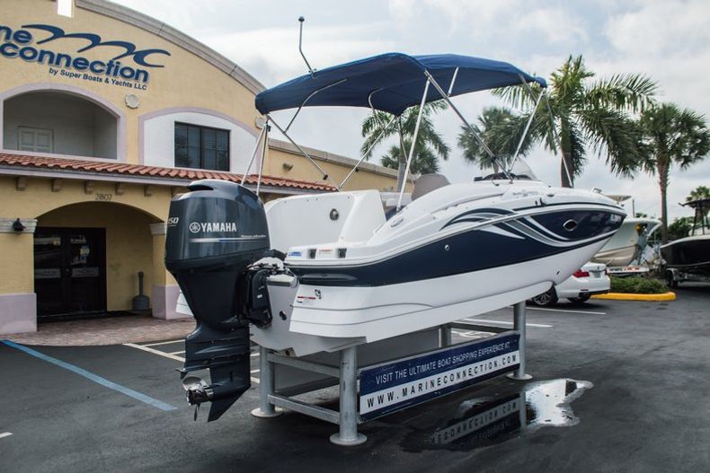 Thumbnail 7 for Used 2013 Hurricane SunDeck Sport SS 220 OB boat for sale in West Palm Beach, FL