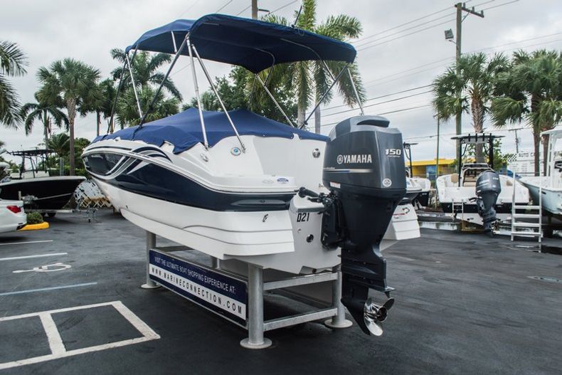 Thumbnail 12 for Used 2013 Hurricane SunDeck Sport SS 220 OB boat for sale in West Palm Beach, FL