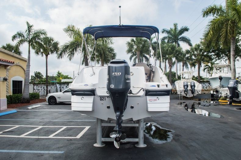 Thumbnail 6 for Used 2013 Hurricane SunDeck Sport SS 220 OB boat for sale in West Palm Beach, FL